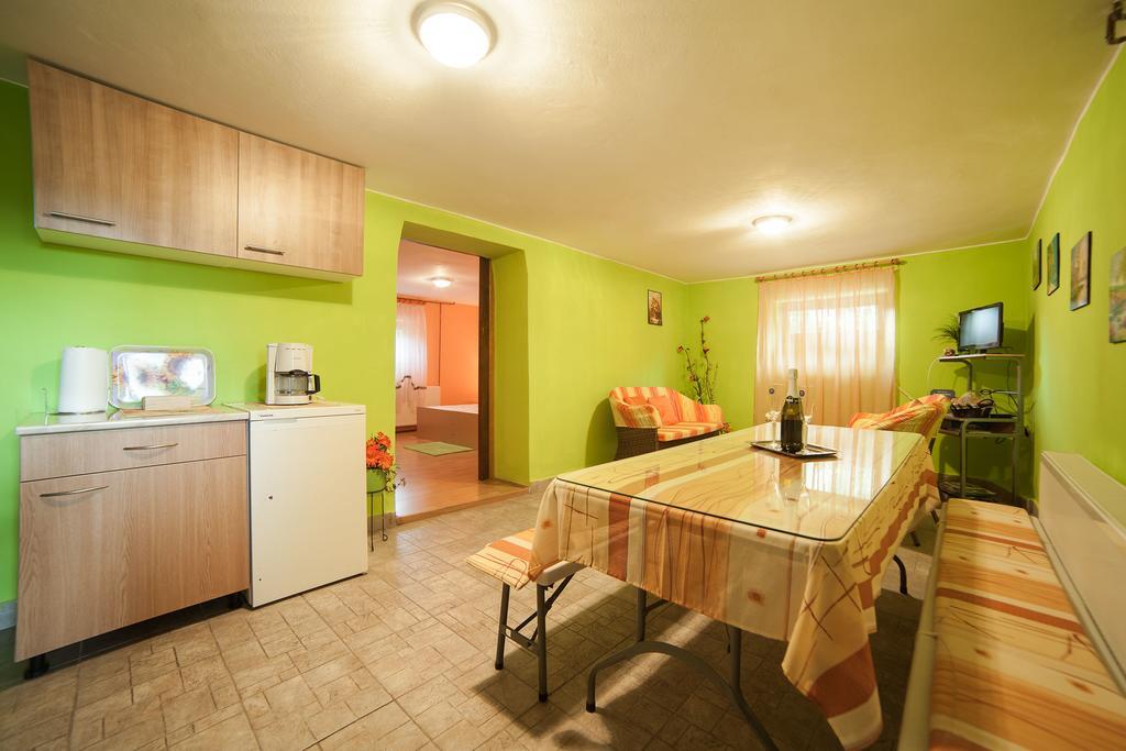 Apartment Tomasevic Slunj Exterior foto